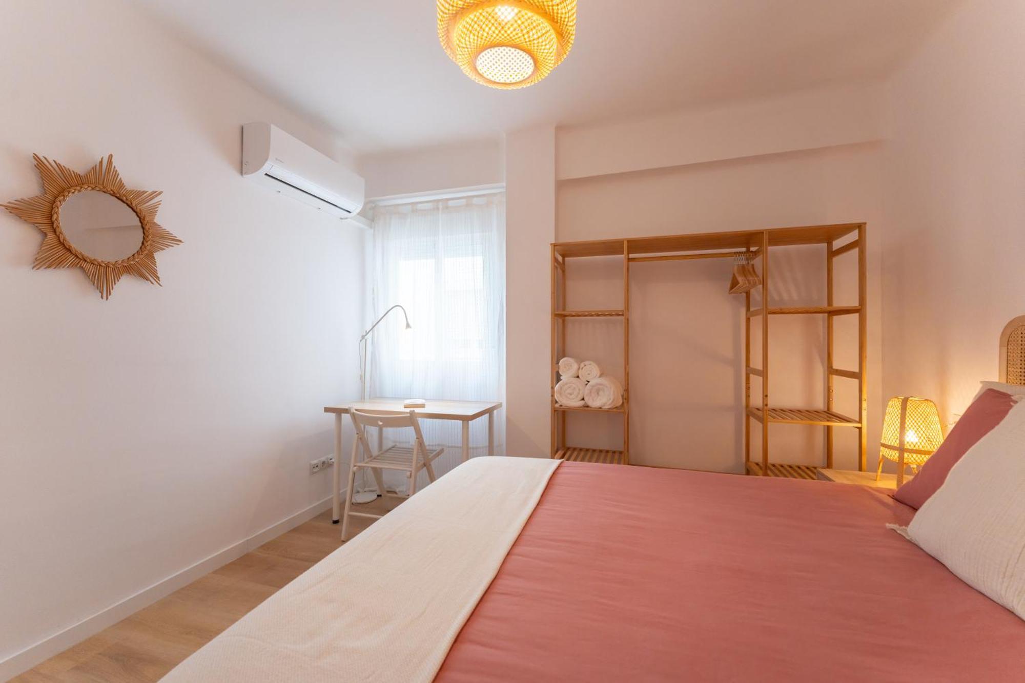 Malaga Lux Oasis - Modern 3Br, Fast Wifi, Smarttv Apartment Exterior photo