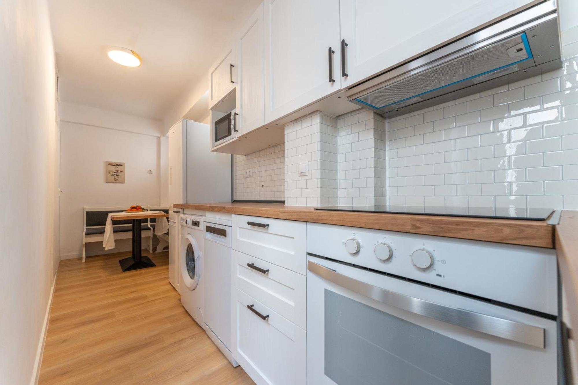 Malaga Lux Oasis - Modern 3Br, Fast Wifi, Smarttv Apartment Exterior photo